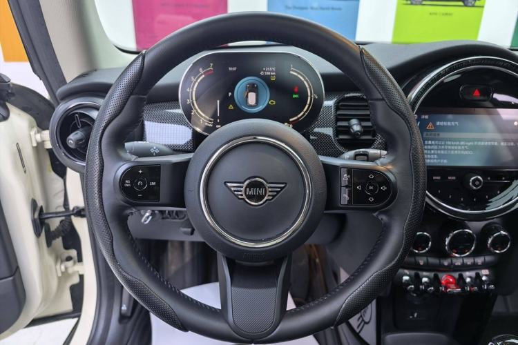 Used MINI MINI 2023 1.5T COOPER Artist
