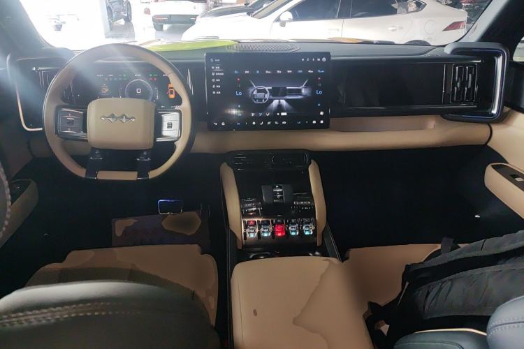 Used Formula Leopard 5 2023 Navigator Edition
