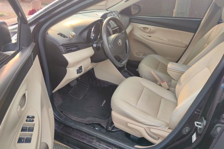 Used Toyota Vios 2016 1.5L Automatic ZhiZhen Xingyao Edition Interior 3