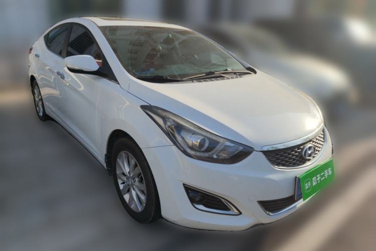 Used Hyundai Elantra (5th Generation / Langdong) 2016 1.6L Automatic Prestige Model Front Right 45 Deg