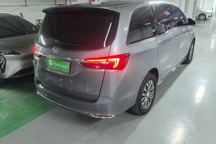 Used Buick GL8 2023 Land Executive Class Comfort Model