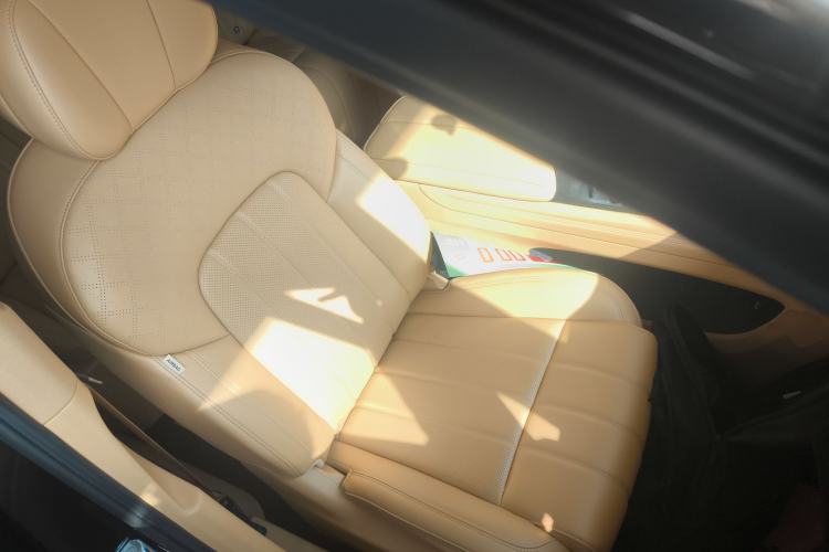 Used VOYAH Dream 2024 PHEV Extended-Range Premium Edition