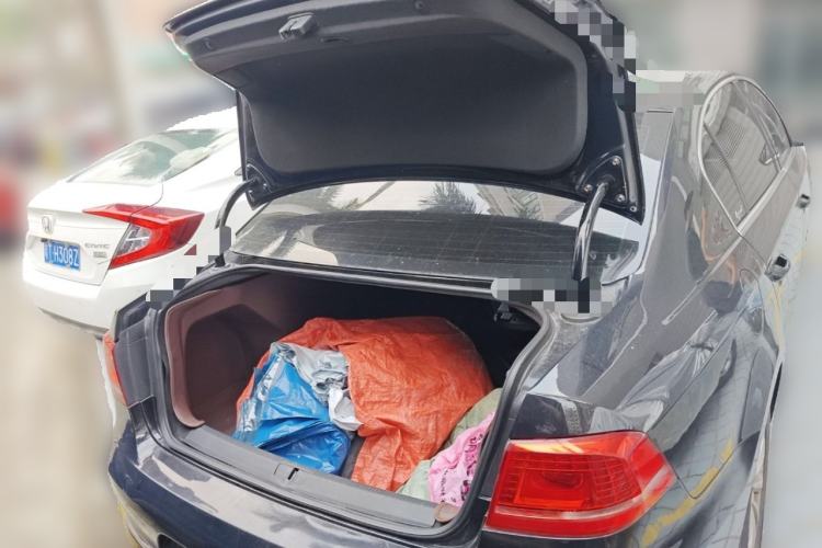 Used Volkswagen Magotan 2015 1.8TSI Luxury Model Trunk