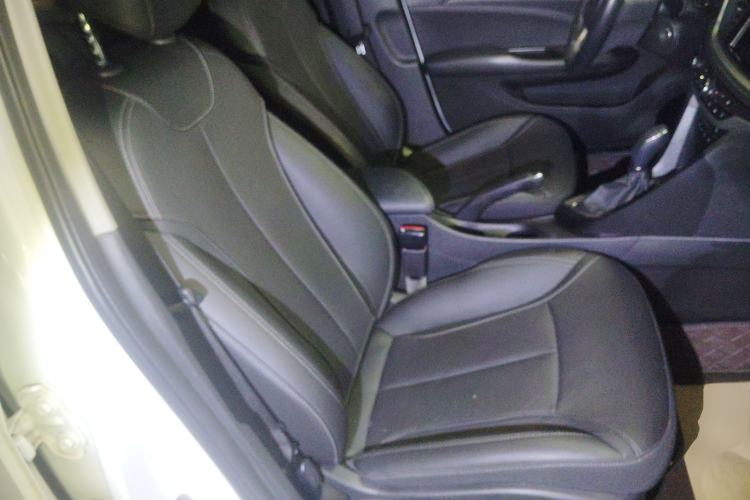 Used Buick GT 2019 18T Automatic Connected Elite Model China VI Standard Right Front Seat