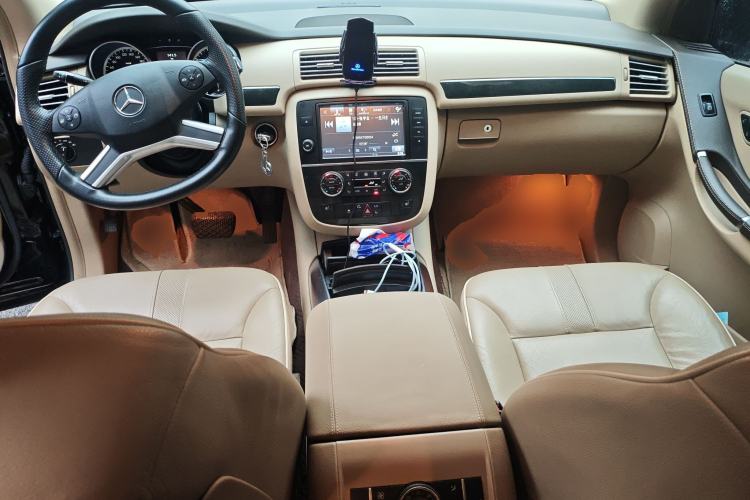 Used Mercedes-Benz R-Class 2017 R 400 4MATIC Exclusive Edition
