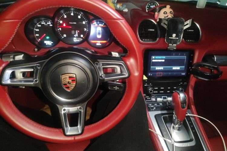 Used Porsche 718 2016 Cayman 2.0T Center Console