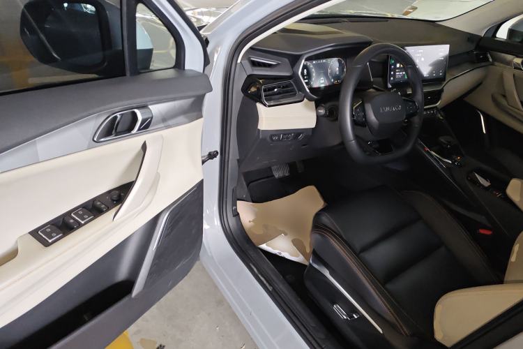 Used Lynk & Co 06 EM-P 2022 PHEV 84 km Range Pro Version