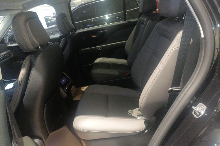 Used Lincoln Aviator 2024 3.0T V6 All-Wheel-Drive Elegance Edition Six Seats Left Rear Seat