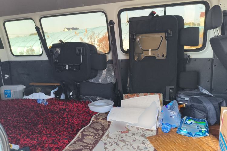 Used JMC Transit 2021 2.8T Space King Standard Version Long Wheelbase Mid-Height Roof Rear Single Tire – Step 6-Seater Diesel China VI Emission Standard JX493
