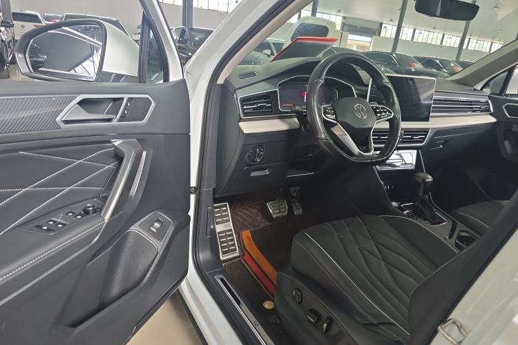 Used Volkswagen Tiguan L 2023 330TSI Automatic Two-Wheel Drive R-Line Enjoyment Edition Driver Seat