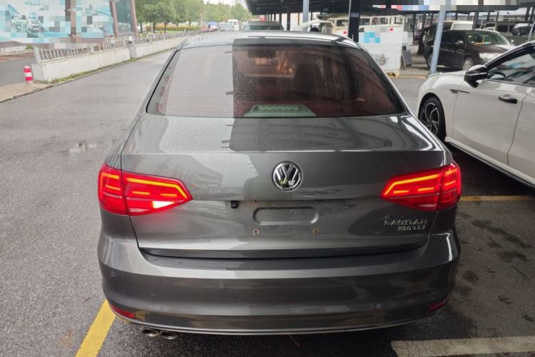 Used Volkswagen Sagitar 2015 230TSI Automatic Comfort Version Rear