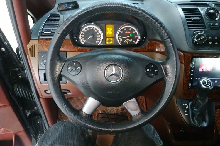 Used Mercedes-Benz Viano 2013 3.0L Comfort Edition Steering Wheel