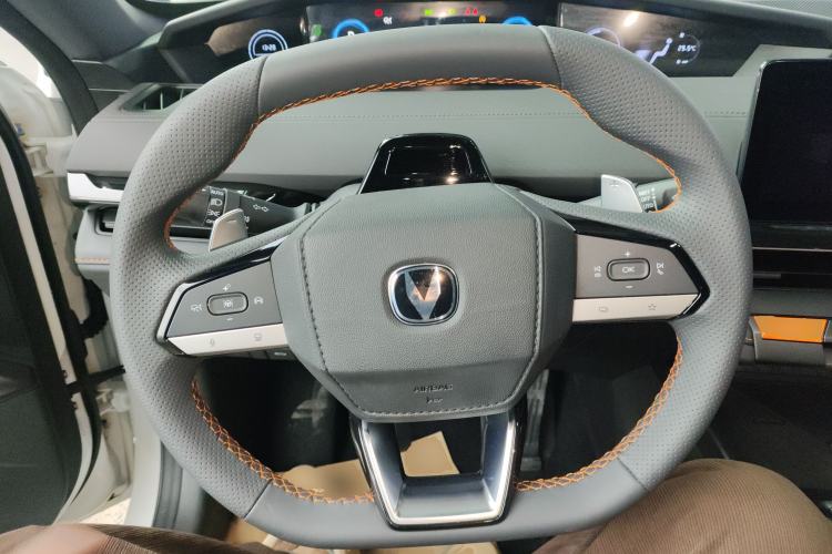 Used Changan UNI-V 2024 1.5T High-Energy Version
