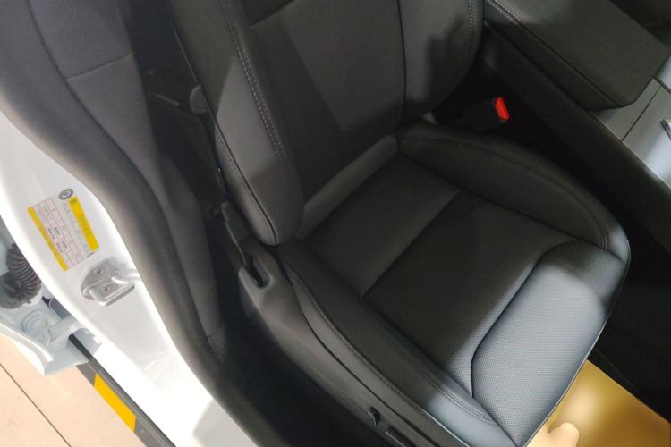 Used Tesla Model Y 2025 Rear-Wheel-Drive Version