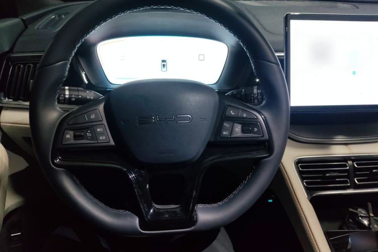 Used BYD Song PLUS New Energy 2024 HONOR Edition DM-i 71km Luxury Model
