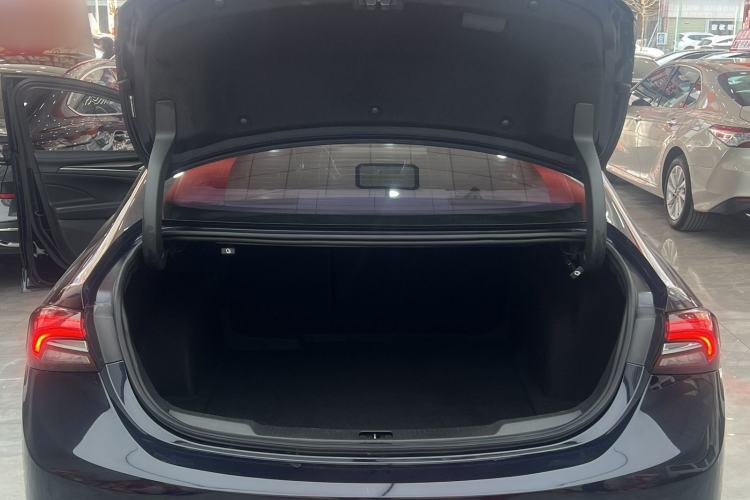 Used Buick LaCrosse 2019 28T Luxury Version Interior 6