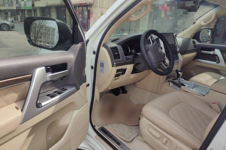 Used Toyota Land Cruiser 2021 5.7L VXR Genuine Leather – Middle East Driver Seat