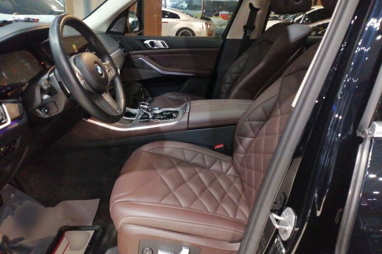 Used BMW X5 2022 Restyled xDrive 30Li Luxury Version M Sport Package
