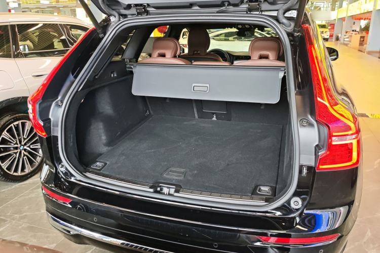 Used Volvo XC60 2024 B5 4x4 Smart Luxury Edition
