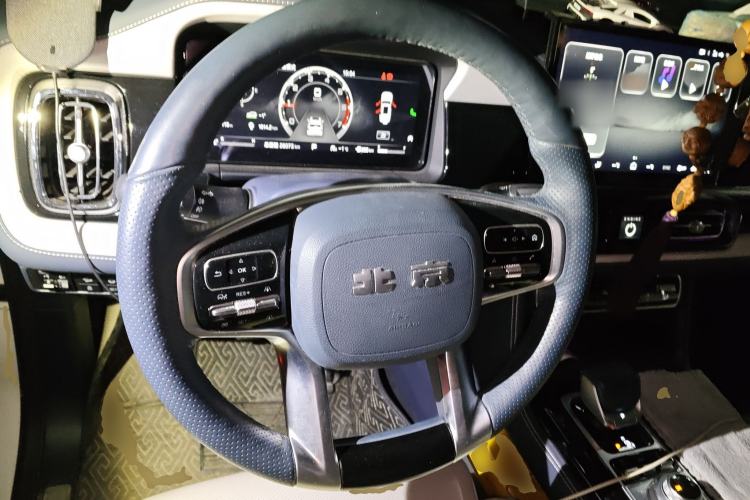 Used BAIC Off-Road BJ60 2022 2.0T Version 11 Five Seats Steering Wheel