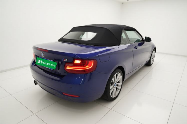 Used BMW 2 Series 2017 220i Convertible Coupe Leading Model
