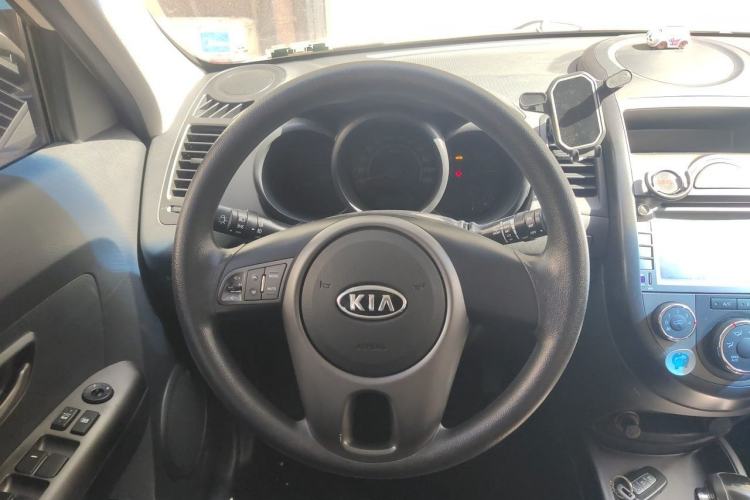 Used Kia Soul 2013 1.6L AT GL
