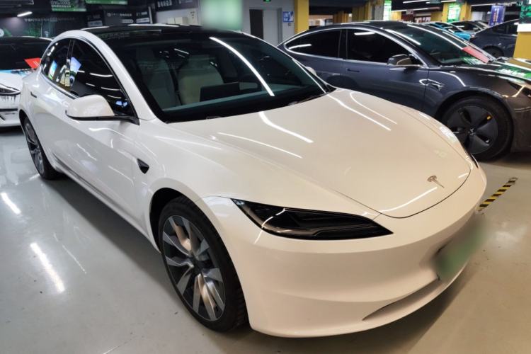 Used Tesla Model 3 2023 Rear-Wheel-Drive Version
