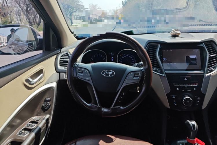 Used Hyundai Santa Fe 2013 2.4L Automatic 2WD Comfort Edition