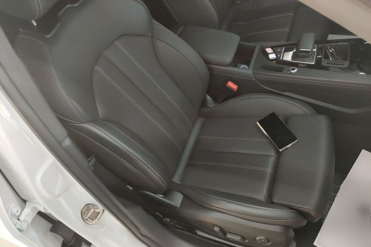 Used Audi A4L 2023 40 TFSI Luxury Dynamic Model Right Front Seat