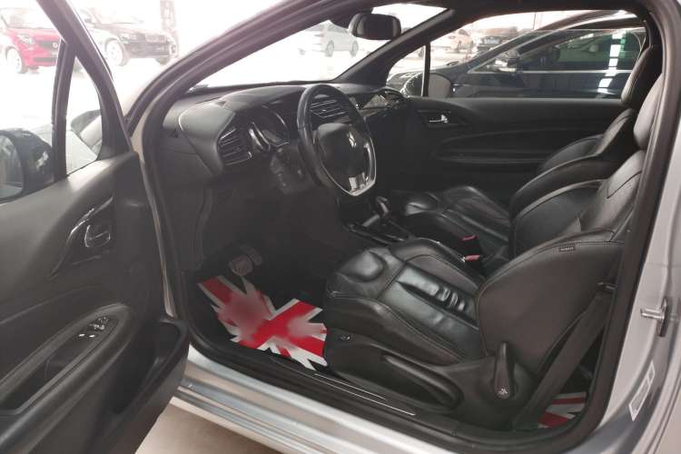 Used DS 3 2012 1.6L Fashion Edition
