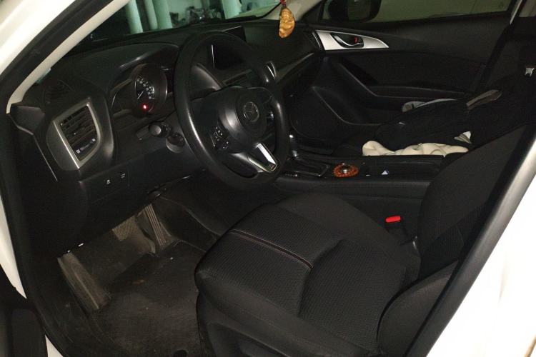 Used Mazda 3 Axela 2017 Sedan 1.5L Automatic Luxury Model Emission Standard China V
