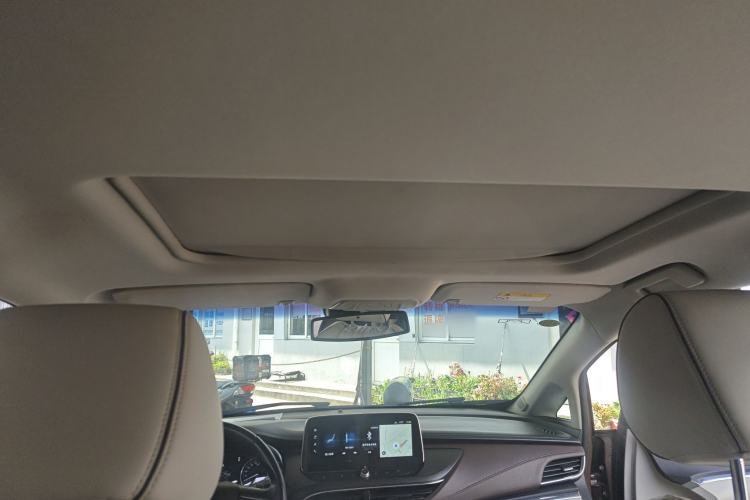 Used Buick GL8 2021 Land Cruiser Executive Class 652T Luxury Model
