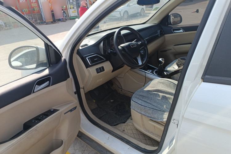 Used Zotye Domy X5 2017 Value Edition 1.6L Manual Comfort Model Driver Seat