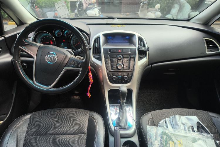 Used Buick GT 2010 XT 1.6L Automatic Fashion Edition