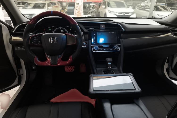 Used Honda Civic 2016 220TURBO CVT Luxury Edition
