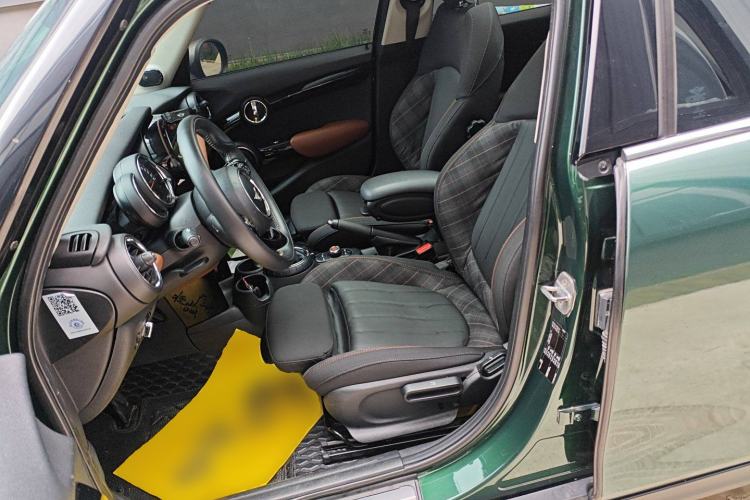 Used MINI MINI 2016 1.5T COOPER SEVEN Five-Door Edition