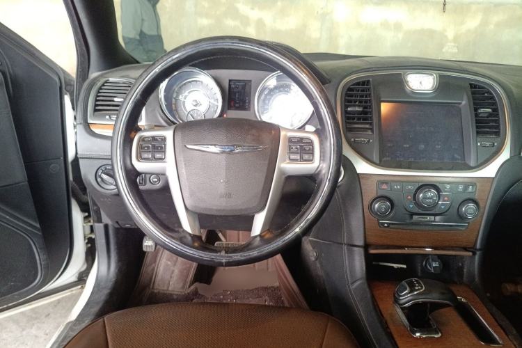 Used Chrysler 300C 2014 3.0L Excellence Edition
