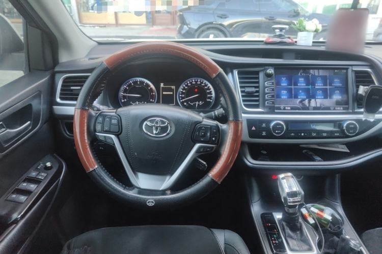 Used Toyota Highlander 2018 2.0T Four-Wheel Drive Luxury Version 7 Seats China VI Standard