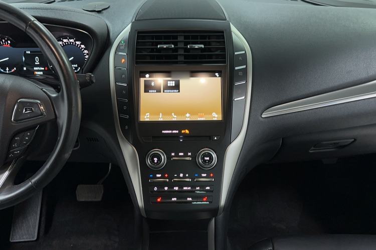 Used Lincoln MKC 2017 2.0T Two-Wheel Drive Deluxe Edition
