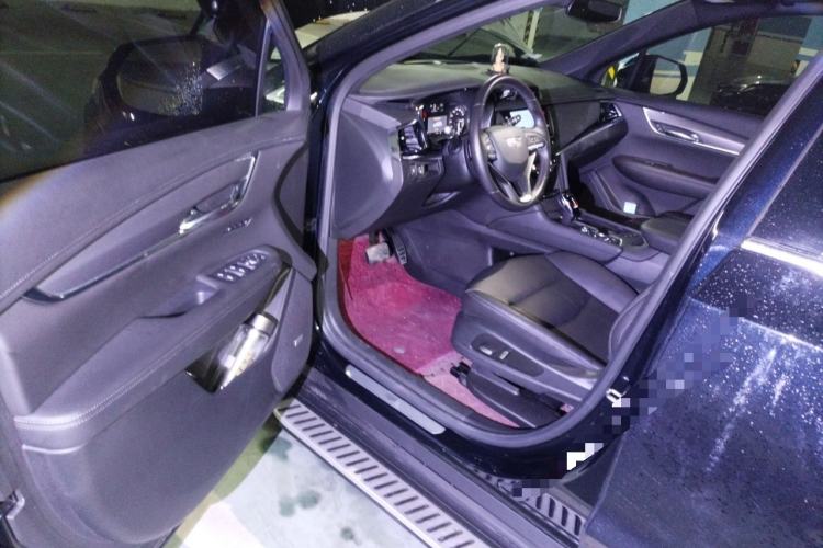 Used Cadillac XT6 2021 2.0T Six-Seater Four-Wheel-Drive Luxury Version
