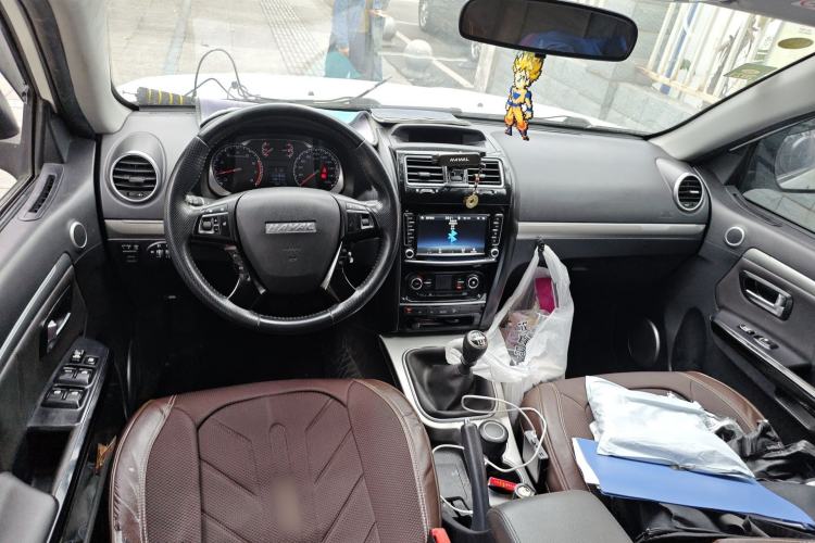 Used Haval H5 Classic 2018 Classic Edition 2.0T Manual 4x4 Progressive Model Center Console