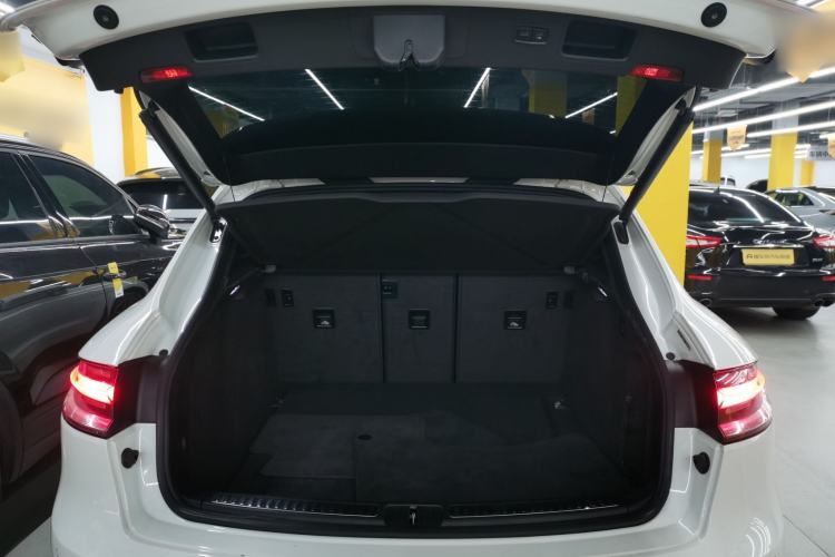 Used Porsche Macan 2022 Macan S 2.9T