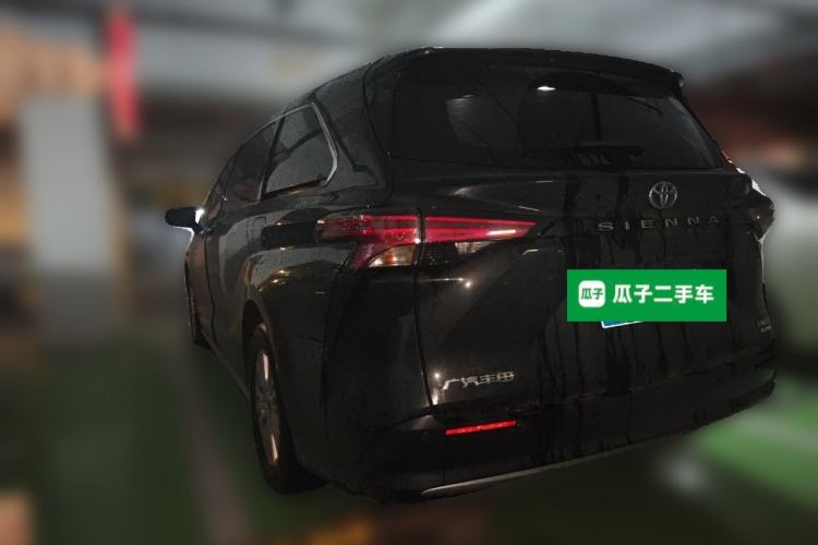 Used Toyota SIENNA 2021 2.5L Hybrid Premium Edition