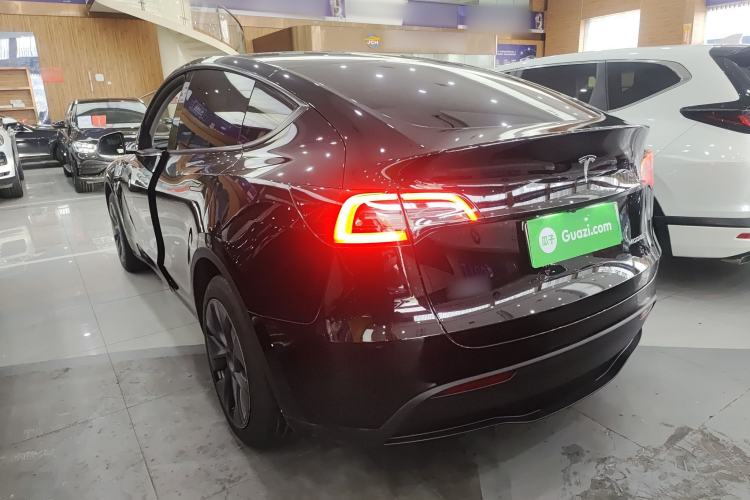 Used Tesla Model Y 2024 Rear-Wheel-Drive Version Rear Left 45 Deg