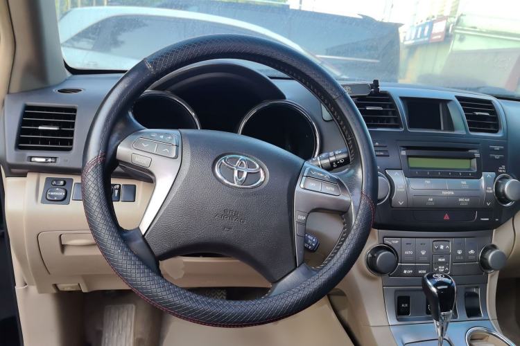 Used Toyota Highlander 2009 2.7L Two-Wheel Drive 7-Seater Luxury Edition