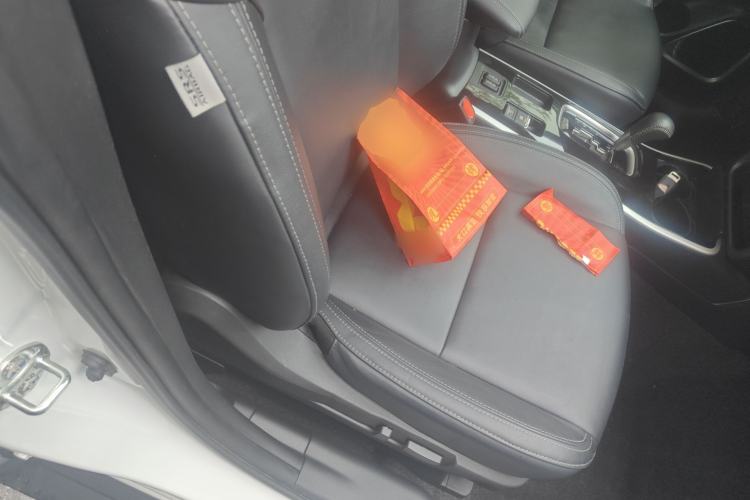 Used Mitsubishi Outlander 2019 2.0L Two-Wheel Drive Comfort Edition 5 Seats China VI Standard