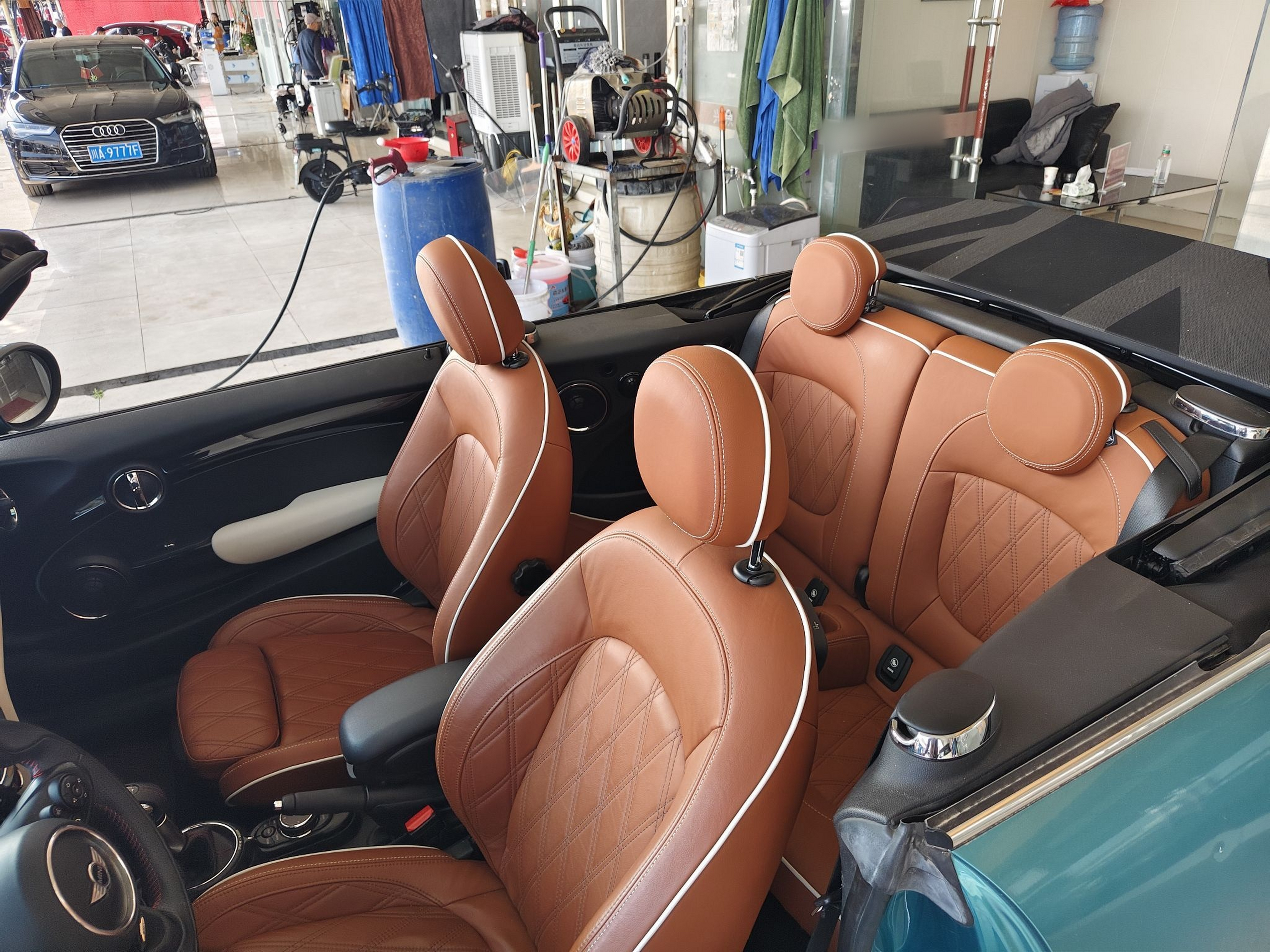 Interior delantero
