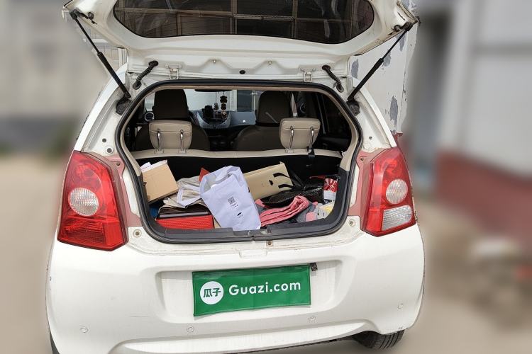 Used Suzuki Alto 2013 1.0L Automatic Luxury Model Trunk