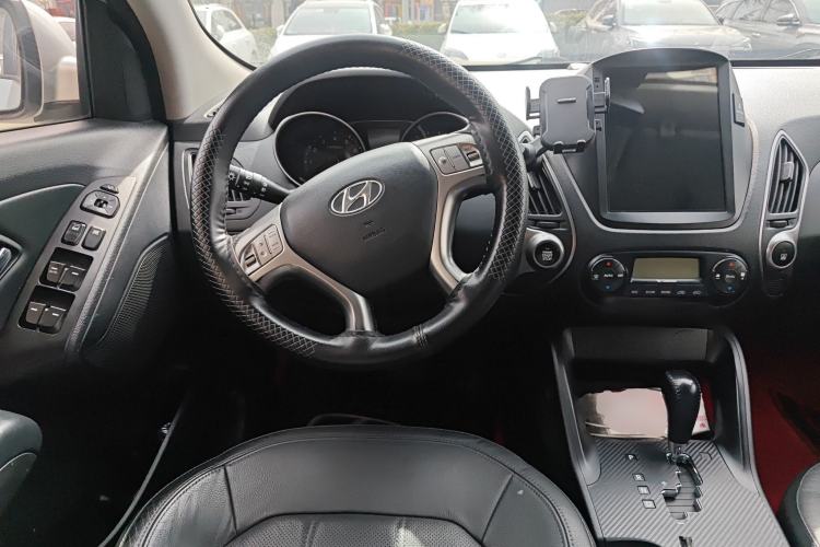 Used Hyundai ix35 2010 2.0L Automatic 4x4 Premium GLS Trim
