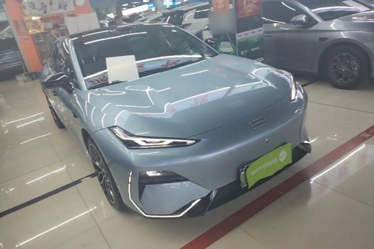 Used Geely Galaxy E8 2025 620 km All-Wheel Drive Starship LiDAR-Enabled Intelligent Driving Version
